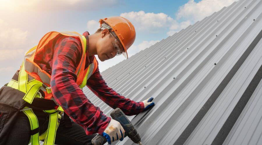 Professional Emergency Roof Repairs services in Lewiston, MI